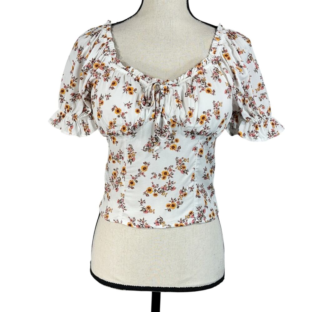 No Boundaries Medium (7-9) Peasant Crop Top Floral Padded Smocked Puff Sleeves